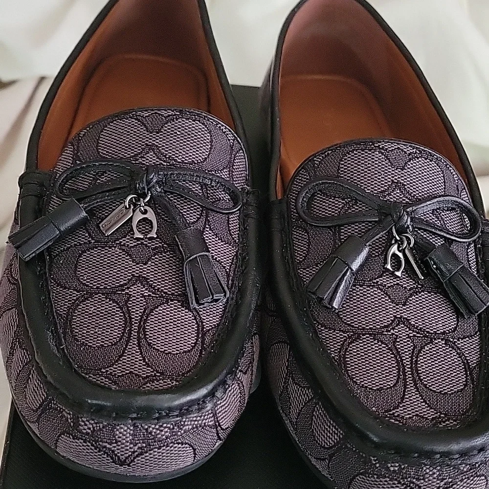 Shoes - Picture 1 of 11